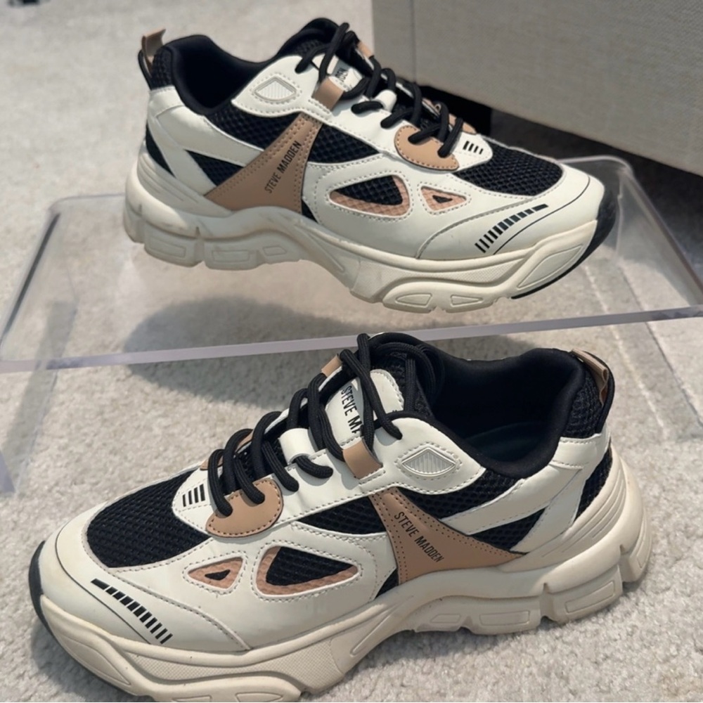 Womens Steve Madden Sneaker
